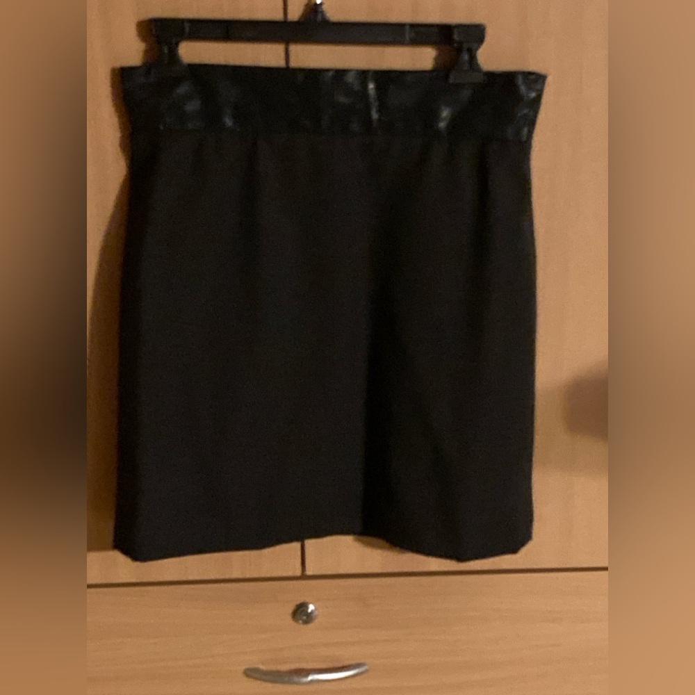CHLOE Black Silk and Wool Skirt